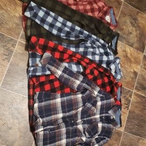 Lot of 5 Legendary whitetail flannels size large